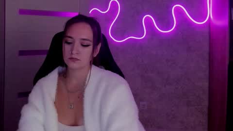 Snapshot of sara_rossse chatting on 10/02/25, 06:59 Sara online show from 10/02/25, 06:59