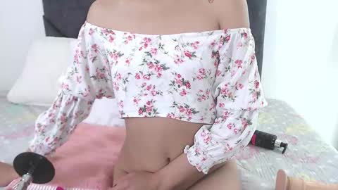 Snapshot of sara_sharma chatting on 03/10/25, 07:10 sara online show from 03/10/25, 07:10