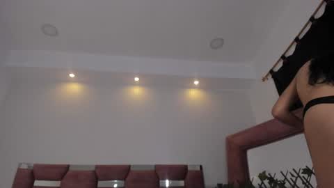 sara_sm1th_ online show from 08/03/26, 12:43