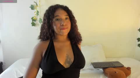 sara sofia online show from 12/02/24, 02:31