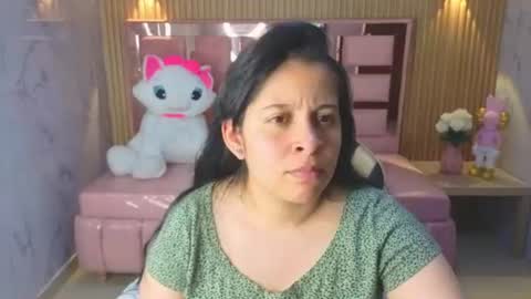 Snapshot of sara_tellez_s chatting on 06/17/26, 03:09 Sara T. online show from 06/17/26, 03:09