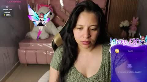 Snapshot of sara_tellez_s chatting on 06/23/26, 03:04 Sara T. online show from 06/23/26, 03:04