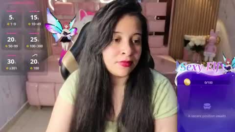 Snapshot of sara_tellez_s chatting on 06/25/26, 03:06 Sara T. online show from 06/25/26, 03:06