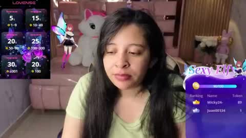 Snapshot of sara_tellez_s chatting on 06/25/26, 05:12 Sara T. online show from 06/25/26, 05:12