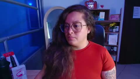 Snapshot of sara_thonson_ chatting on 11/19/25, 03:28 sara_thonson_ online show from 11/19/25, 03:28