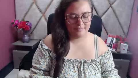 sara_thonson_ online show from 02/28/26, 04:57