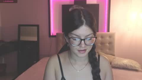 sara_valderrama_ online show from 03/02/26, 01:18