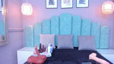 Sara online show from 01/17/25, 03:43