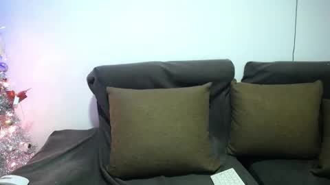 Snapshot of sara_winehouse1 chatting on 12/24/24, 11:44 1 online show from 12/24/24, 11:44