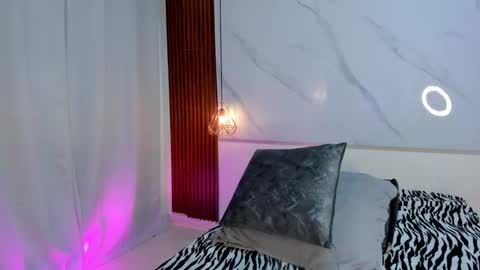 Snapshot of sara_zc chatting on 12/02/25, 11:59 sara_zc online show from 12/02/25, 11:59