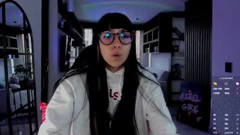 Sara online show from 03/12/26, 07:53