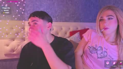 Snapshot of saraah_queen chatting on 10/27/25, 04:49 Sarah online show from 10/27/25, 04:49