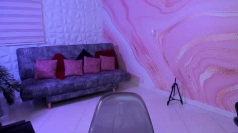 Sara online show from 12/26/24, 07:38