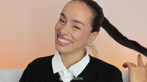 Snapshot of saraarchbould chatting on 05/18/26, 04:18 Sara online show from 05/18/26, 04:18