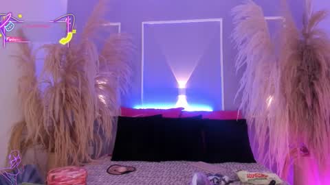 Snapshot of saraavila_ chatting on 09/19/25, 10:10 SaraAvila online show from 09/19/25, 10:10