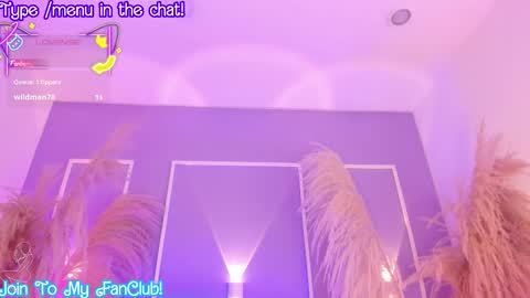 Snapshot of saraavila_ chatting on 10/18/25, 08:37 SaraAvila online show from 10/18/25, 08:37