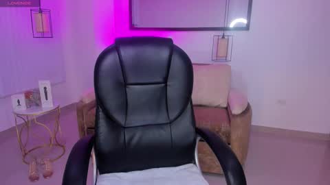 saracruz online show from 03/18/26, 02:47