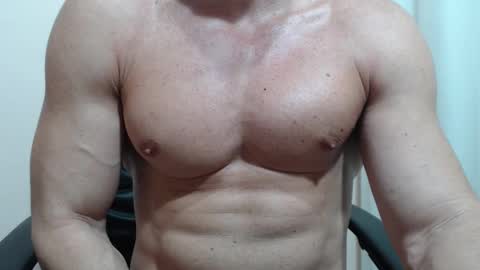 saradorj92 online show from 02/15/26, 07:51