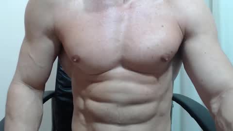 saradorj92 online show from 02/20/26, 06:37