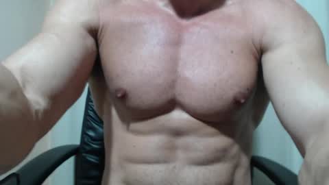 saradorj92 online show from 03/24/26, 11:32