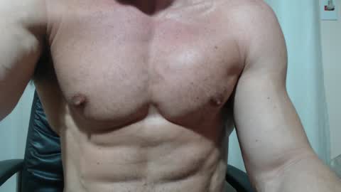 saradorj92 online show from 04/01/26, 02:12