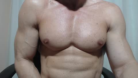 saradorj92 online show from 04/06/26, 04:46