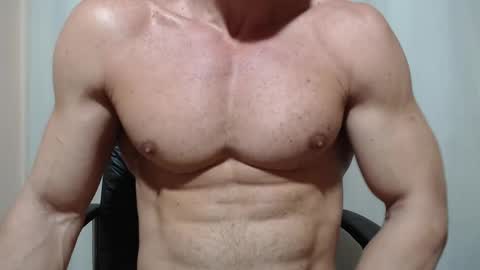 saradorj92 online show from 04/22/26, 12:46