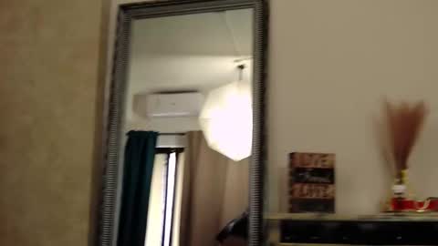 Snapshot of saraelise chatting on 10/12/25, 09:52 saraelise online show from 10/12/25, 09:52