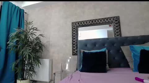 saraelise online show from 05/06/26, 05:29