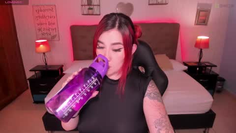 Snapshot of saraevil chatting on 01/25/25, 07:17 Sara online show from 01/25/25, 07:17