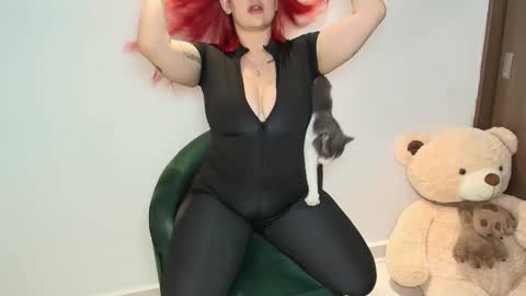 Snapshot of saraevil chatting on 11/09/25, 04:55 Sara online show from 11/09/25, 04:55