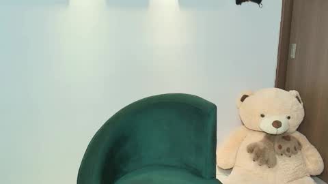 Snapshot of saraevil chatting on 11/26/25, 06:47 Sara online show from 11/26/25, 06:47