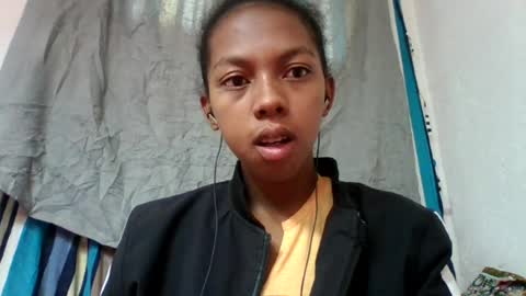 Snapshot of sarah146341 chatting on 08/08/26, 05:31 sarah146341 online show from 08/08/26, 05:31