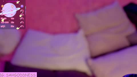 sarah IINDEPENDENT MODEL  online show from 02/18/26, 11:55