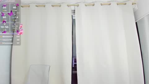 Snapshot of sarah_blake_ chatting on 12/05/24, 03:17 Sara online show from 12/05/24, 03:17
