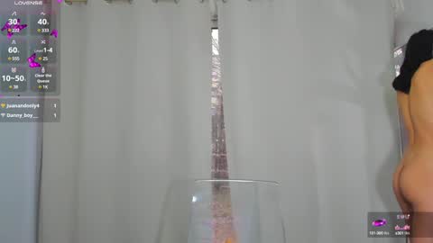 Snapshot of sarah_blake_ chatting on 01/31/25, 11:24 Sara online show from 01/31/25, 11:24