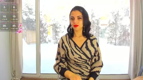 Snapshot of sarah_blake_ chatting on 02/19/25, 09:06 Sara online show from 02/19/25, 09:06