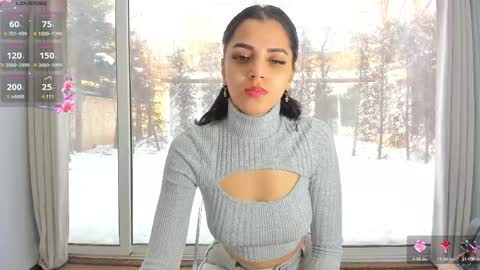 Snapshot of sarah_blake_ chatting on 02/26/25, 09:32 Sara online show from 02/26/25, 09:32