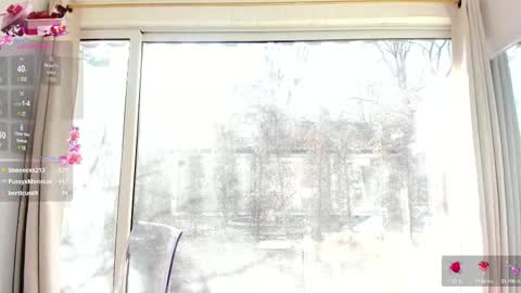 Snapshot of sarah_blake_ chatting on 03/07/25, 12:45 Sara online show from 03/07/25, 12:45