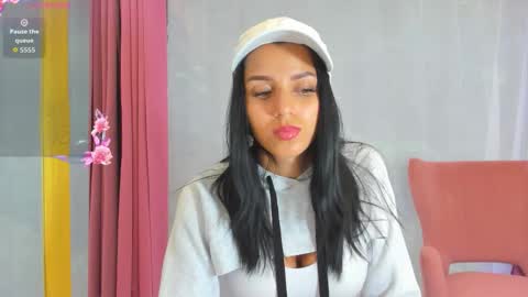 Snapshot of sarah_blake_ chatting on 09/10/25, 08:14 Sara online show from 09/10/25, 08:14