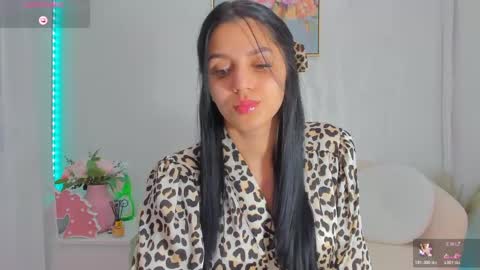 Sara online show from 05/18/26, 08:42