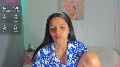 Snapshot of sarah_blake_ chatting on 06/17/26, 09:34 Sara online show from 06/17/26, 09:34