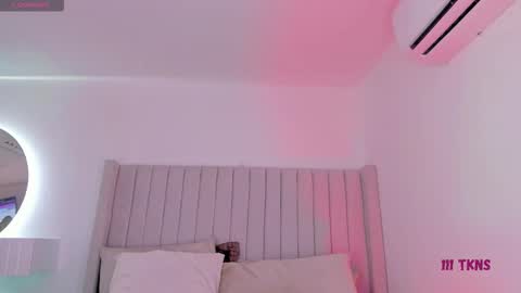 Sarah Bonneth online show from 11/01/25, 11:56