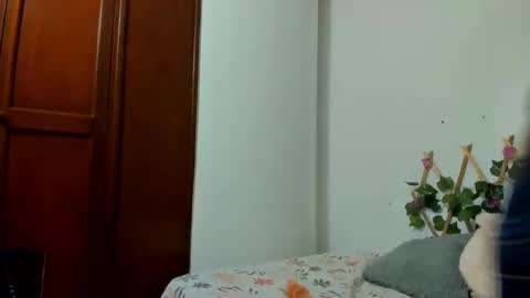 Sarah online show from 03/11/25, 02:10