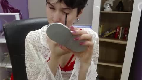 Snapshot of sarah_desire01 chatting on 03/26/26, 07:47 Sarah online show from 03/26/26, 07:47