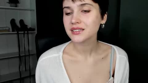 Snapshot of sarah_desire01 chatting on 04/09/26, 07:36 Sarah online show from 04/09/26, 07:36