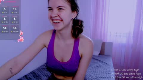 Snapshot of sarah_hs chatting on 05/12/26, 12:13 Sarah online show from 05/12/26, 12:13