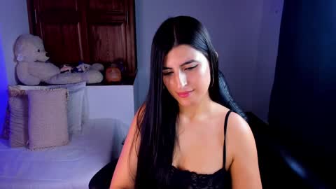 Snapshot of sarah_montale chatting on 01/03/25, 10:19 Sarah Independent model online show from 01/03/25, 10:19
