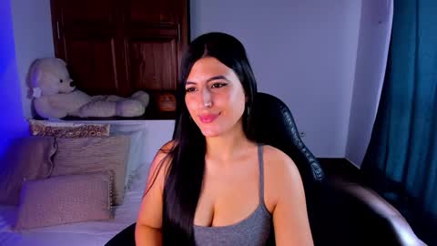Snapshot of sarah_montale chatting on 01/07/25, 03:23 Sarah Independent model online show from 01/07/25, 03:23