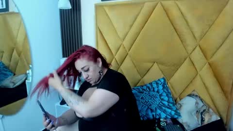 Sarah Moonx online show from 05/24/26, 06:57